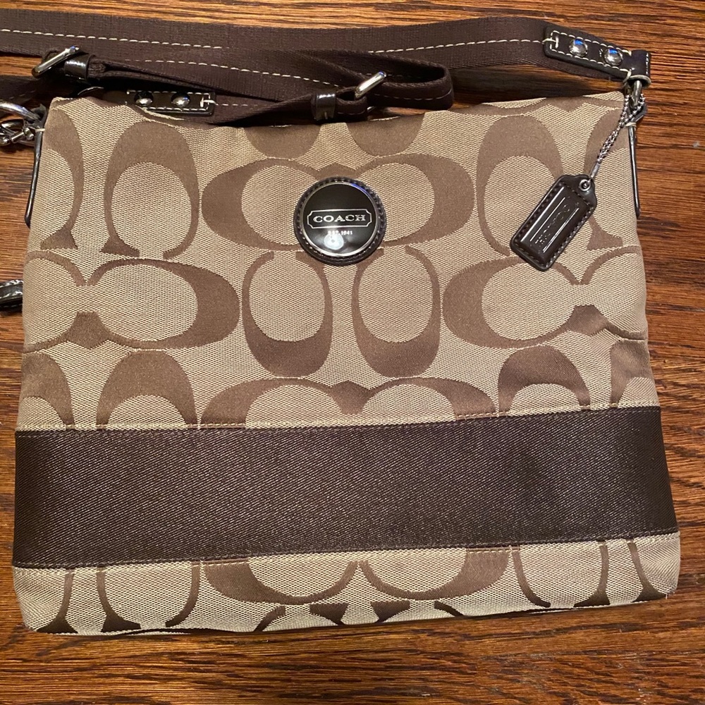 Coach crossbody signature canvas